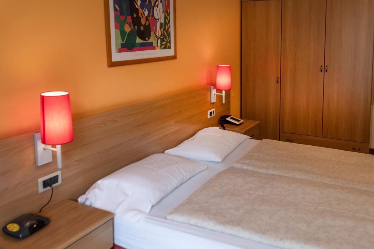 Ideal Hotel